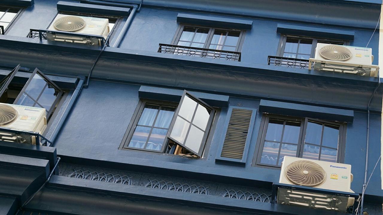 Natee Hostel Bangkok Bagian luar foto