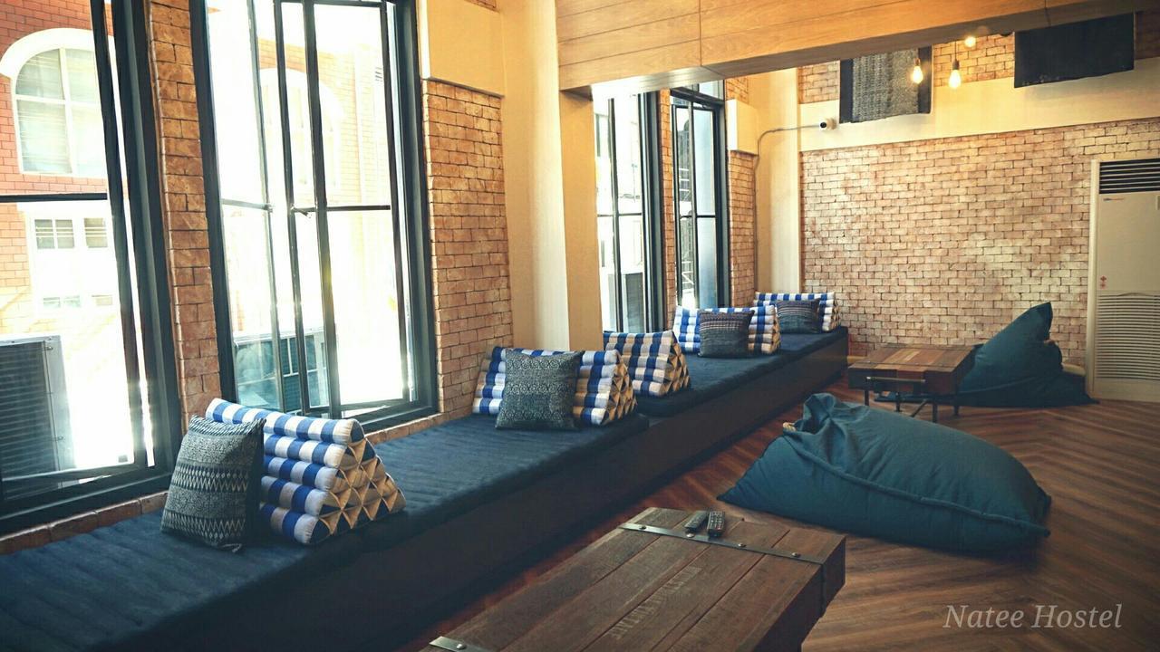 Natee Hostel Bangkok Bagian luar foto