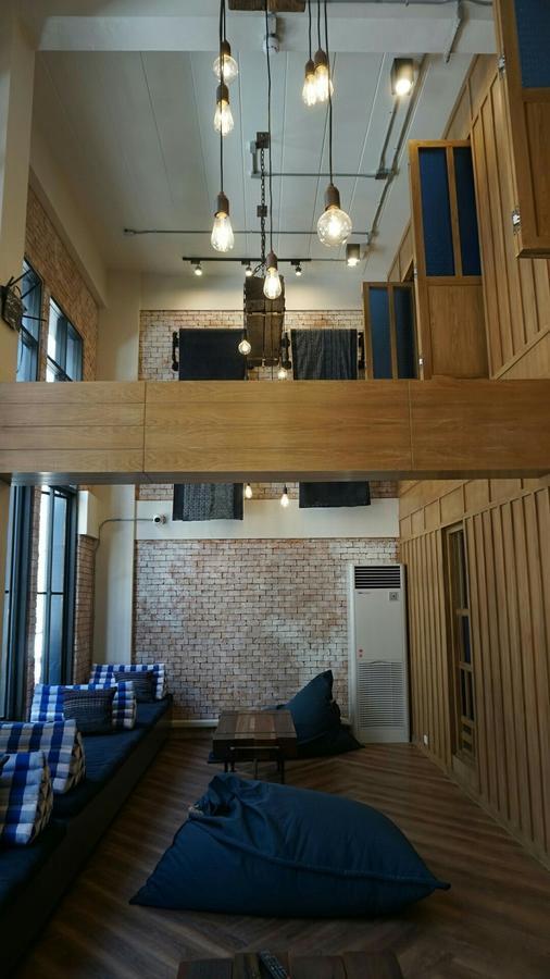 Natee Hostel Bangkok Bagian luar foto