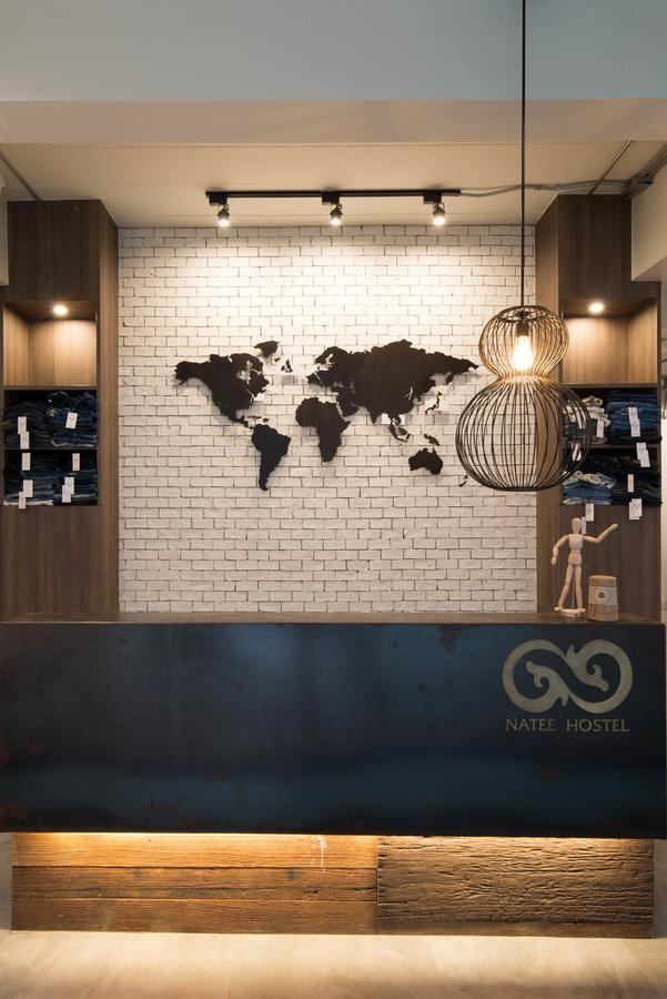Natee Hostel Bangkok Bagian luar foto