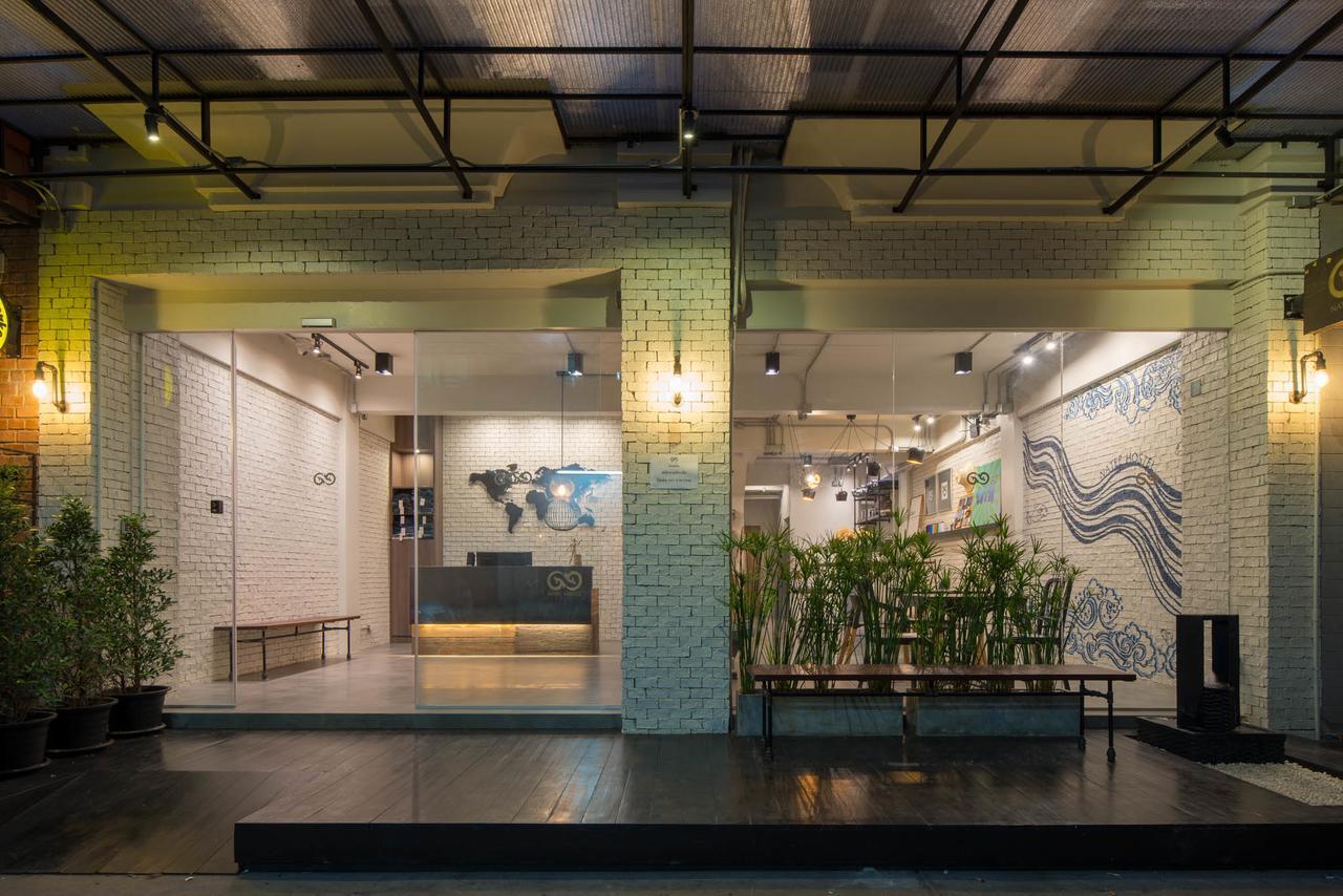 Natee Hostel Bangkok Bagian luar foto