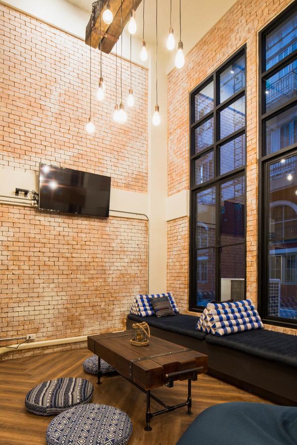 Natee Hostel Bangkok Bagian luar foto